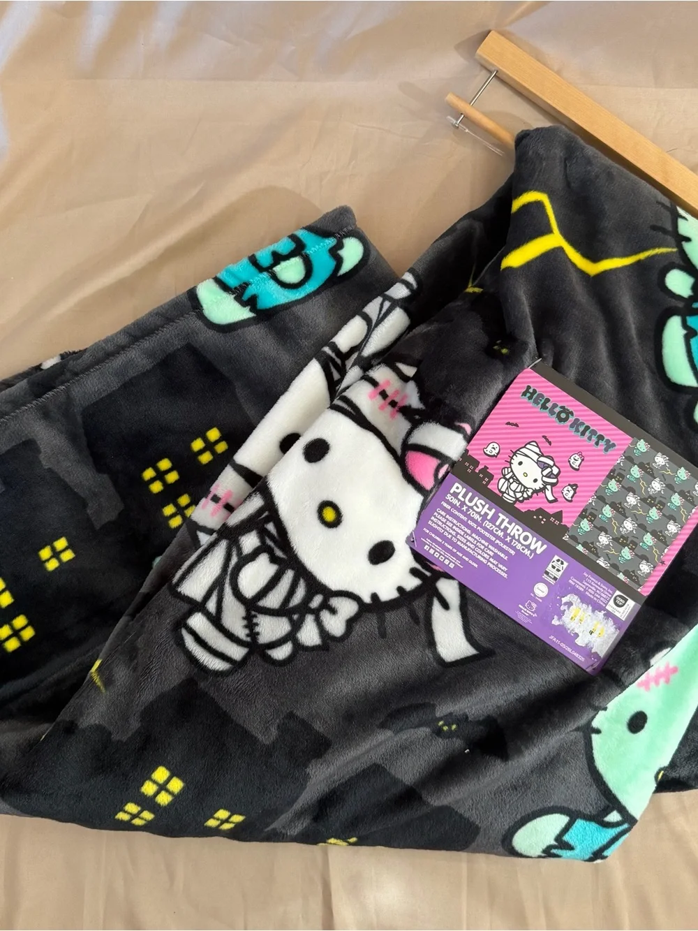 Hello Kitty Frankenstein bat mummy throw blanket Halloween 50x70 NWT